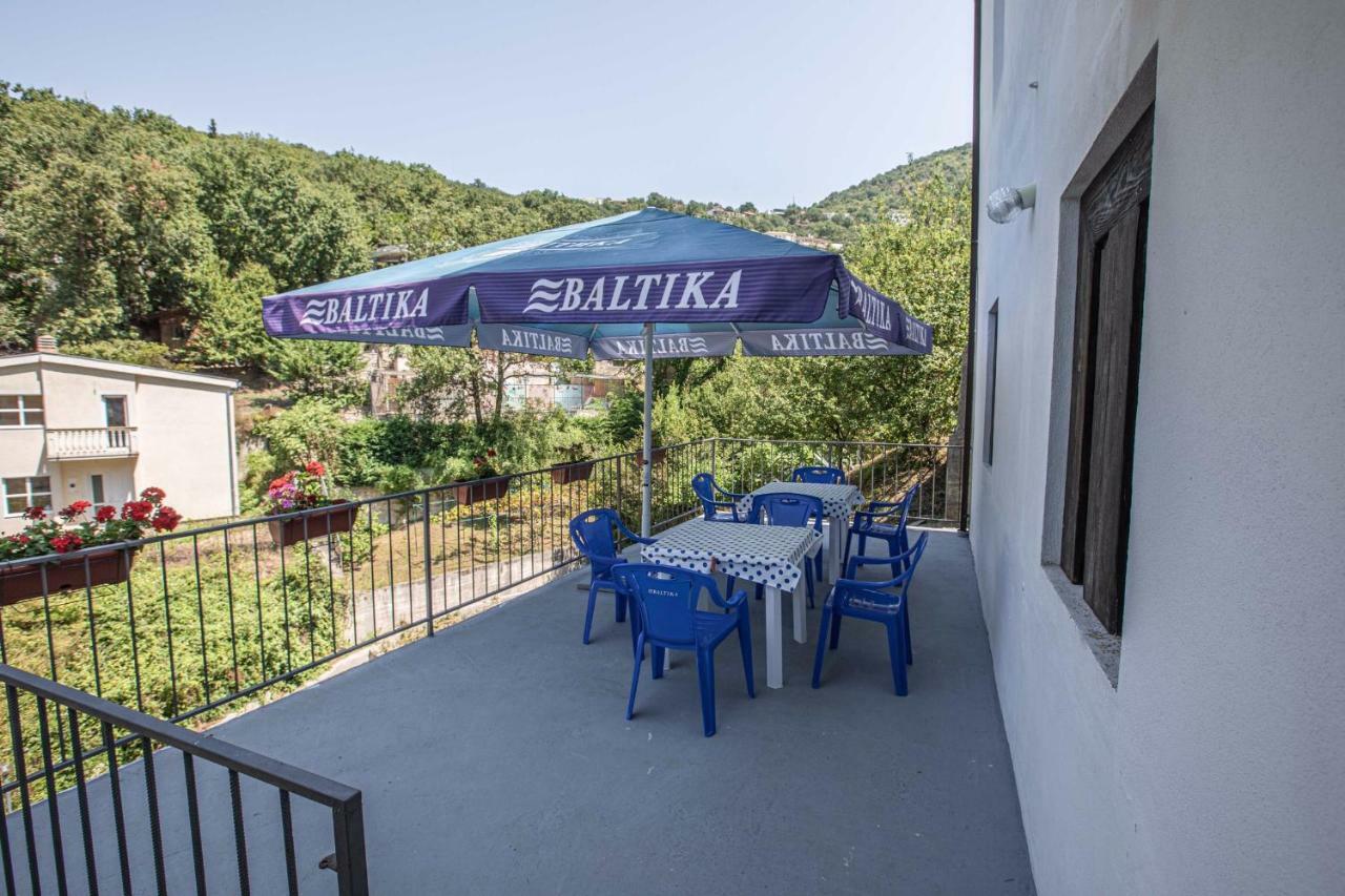 Apartments Ljujic Kruče Eksteriør billede
