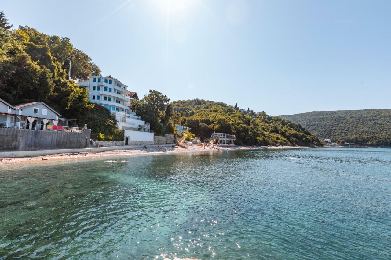 Apartments Ljujic Kruče Eksteriør billede