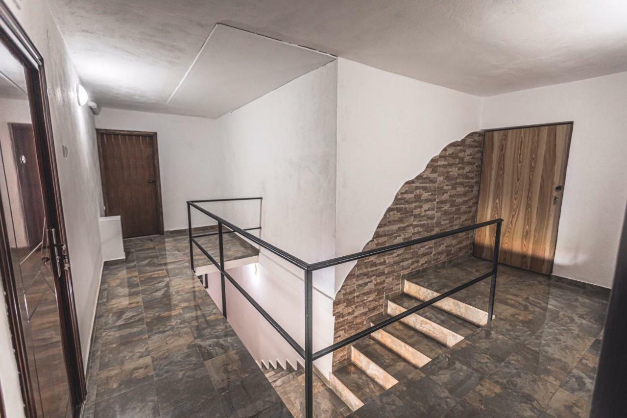 Apartments Ljujic Kruče Eksteriør billede